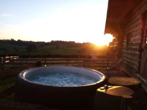 Cabane de trappeur en amoureux en Bourgogne