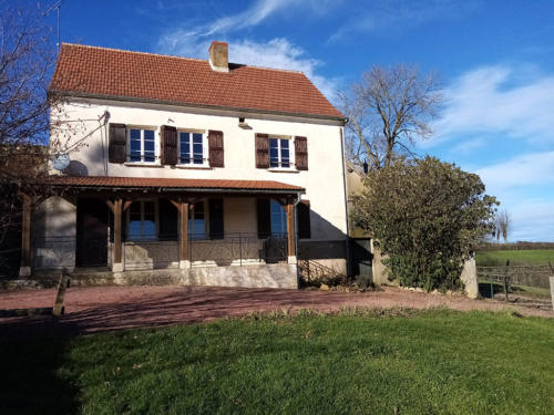 Gite rural en Bourgogne vue de devant